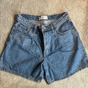 Abercrombie & Fitch High Rise Pleated “Loose” Shorts